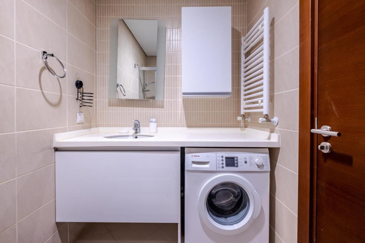 Charming Flat With City View In Atasehir Istanbul Exterior photo