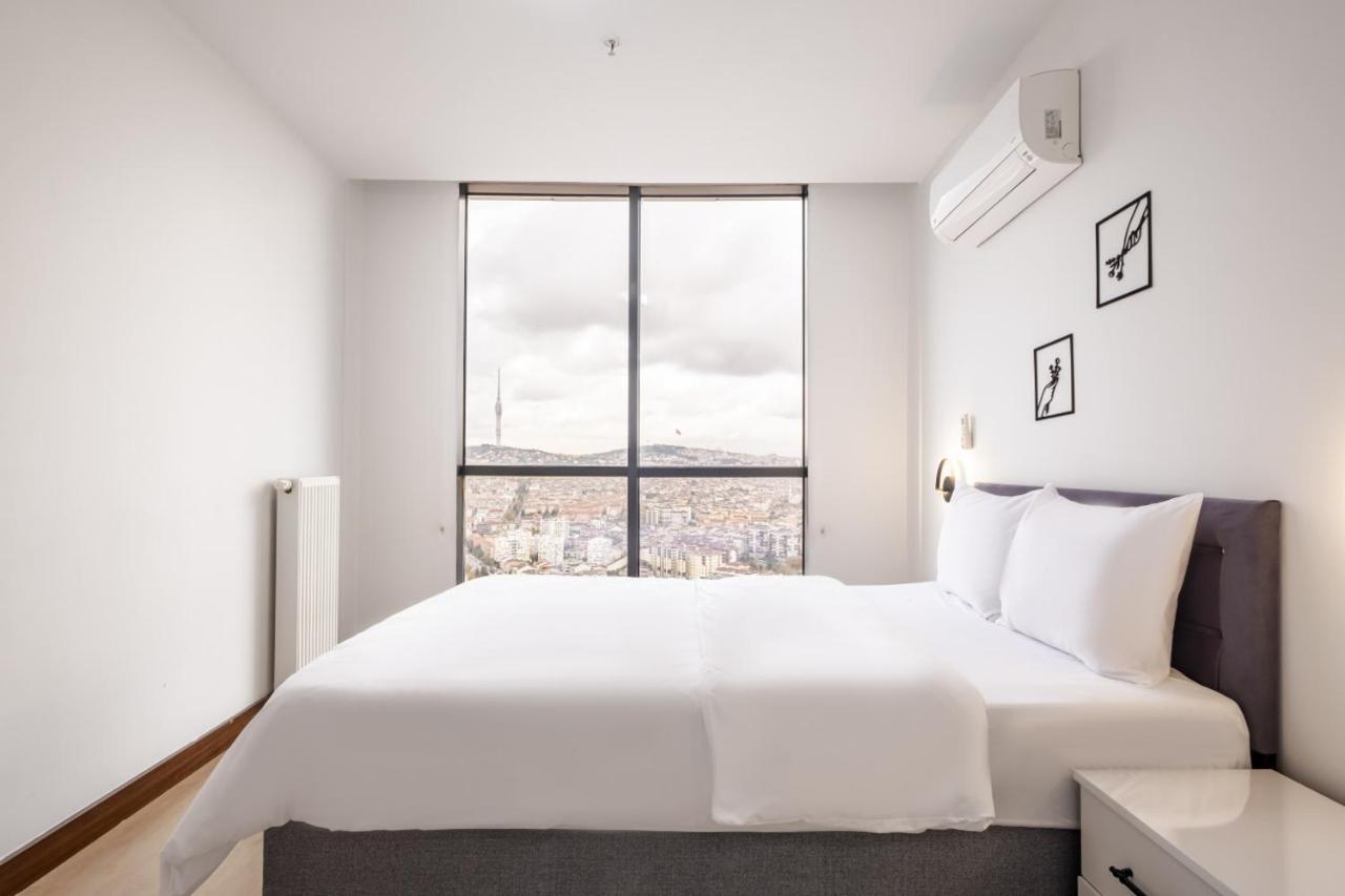 Charming Flat With City View In Atasehir Istanbul Exterior photo